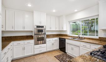 6823 Corintia St, Carlsbad, CA 92009