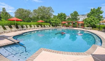 24701 BYRNE MEADOW Sq 200, Aldie, VA 20105