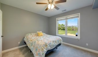 5120 Country Hills Dr, Aurora, IN 47001