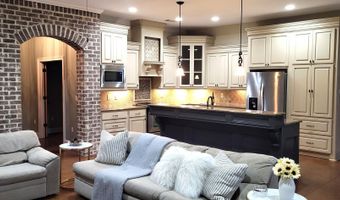 156 Amethyst Dr, Brandon, MS 39047