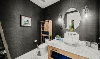 2116 Shadow Creek Dr, Agoura Hills, CA 91301