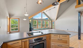 30 Steinman Dr, Ashland, OR 97520