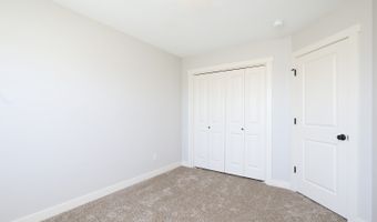 5421 Rowling Dr, Ames, IA 50014