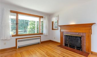 105 Borden Ave, Johnston, RI 02919