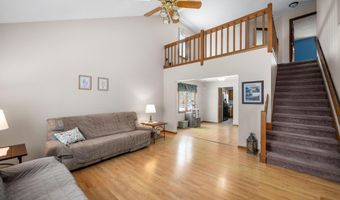 904 Elm St, Auburn, IN 46706