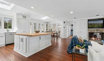 561 Middlesex Rd, Darien, CT 06820