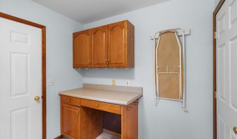 4055 Pontiac Trl, Ann Arbor, MI 48105