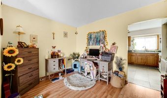 961 N Rohlwing Rd 201B, Addison, IL 60101