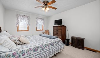 118 Ambleside Way, Amherst, OH 44001