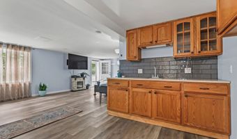 37 Anella Dr, Bethany, CT 06524