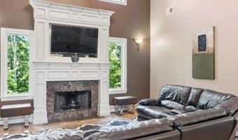 3 Buckingham Rd, Bayonne, NJ 07035