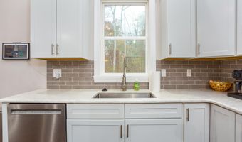 1320 Little Fudges Creek Rd, Barboursville, WV 25504