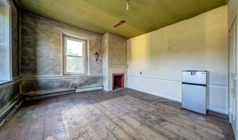 2165 STATE St, Alburtis, PA 18011