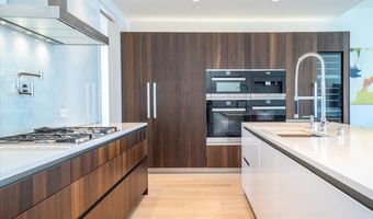 1118 Ala Moana Blvd 2806, Honolulu, HI 96814