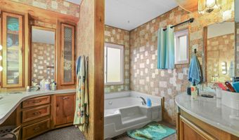 5722 Happy Valley Rd, Anderson, CA 96007