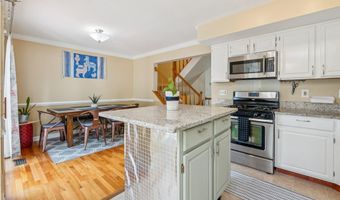21180 HEDGEROW Ter, Ashburn, VA 20147