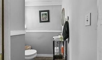 14 Dearborn St, Newport, RI 02840