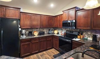 200 Honeysuckle St, Alma, AR 72921