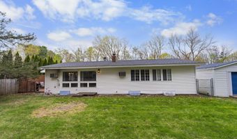 42 Sugarloaf Ln, Bangor, ME 04401