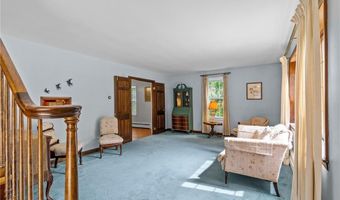 105 Newell Dr, Cumberland, RI 02864