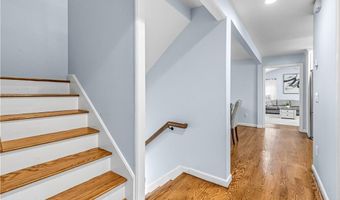 7 Jill Ct, East Providence, RI 02915