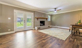 22 Shady Ln, Albertville, AL 35950