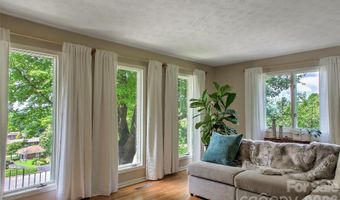 53 Braddock Way, Asheville, NC 28803