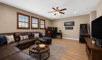 2540 E HAZELTINE Way, Chandler, AZ 85249