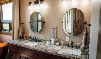 29 WHITE POINT Rd, Cora, WY 82925