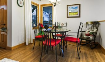 1431 Dick Dr, Aberdeen, SD 57401