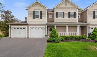 37 Governor Cir, Albany, NY 12208