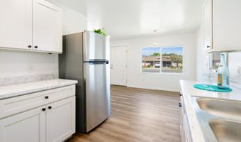323 W Papa Ave, Kahului, HI 96732