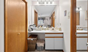 103 Greenwich Dr, Albany, NY 12203