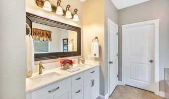 114 Clearview Dr, Abbeville, SC 29620