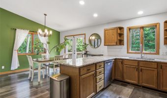 511 S Beach Dr, Altoona, WI 54720