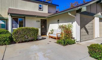 228 Crestview Gln, Escondido, CA 92026