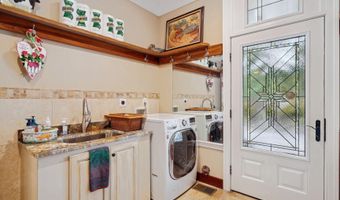 10813 LOCKLAND Rd, Potomac, MD 20854