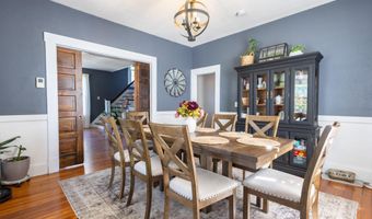 120 W Locust St, Aurora, MO 65605