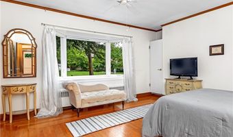 133 Tupelo Hill Dr, Cranston, RI 02920