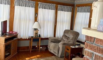 1609 Saint Clair River Dr, Algonac, MI 48001