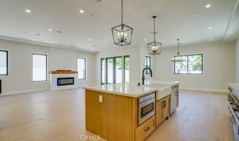 6250 Lindley Ave, Encino, CA 91316