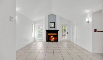 241 AFTON Sq 308, Altamonte Springs, FL 32714