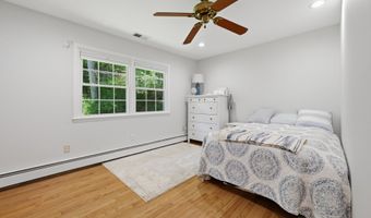 3 Birchcrest Dr, Danbury, CT 06811