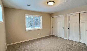 810 Morrison Ave, Annandale, MN 55302