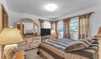 1940 ALICE Dr, Astor, FL 32102