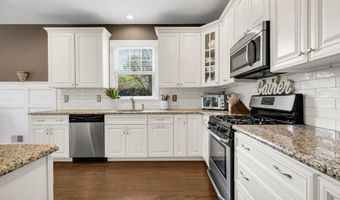 133 Maplewood Ave, Atlantic Highlands, NJ 07716