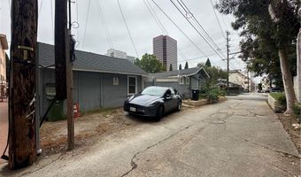1116 S Barrington Ave, Los Angeles, CA 90049