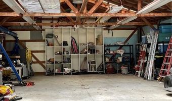 13905 Leavenworth Rd, Basehor, KS 66007
