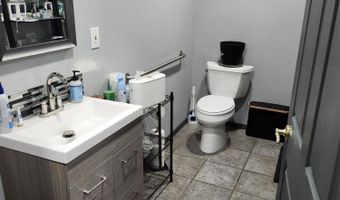 608 CHAMA St NE, Albuquerque, NM 87108