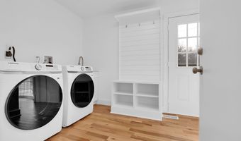10510 WHITE CLOVER Ter, Potomac, MD 20854